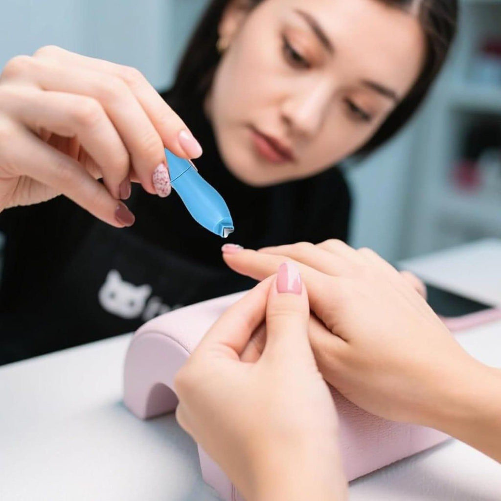 3 in 1 Cat Eye Nail Magnet Tool for Gel Polish – Professional Nail Art Design Tool (Pack of 2)